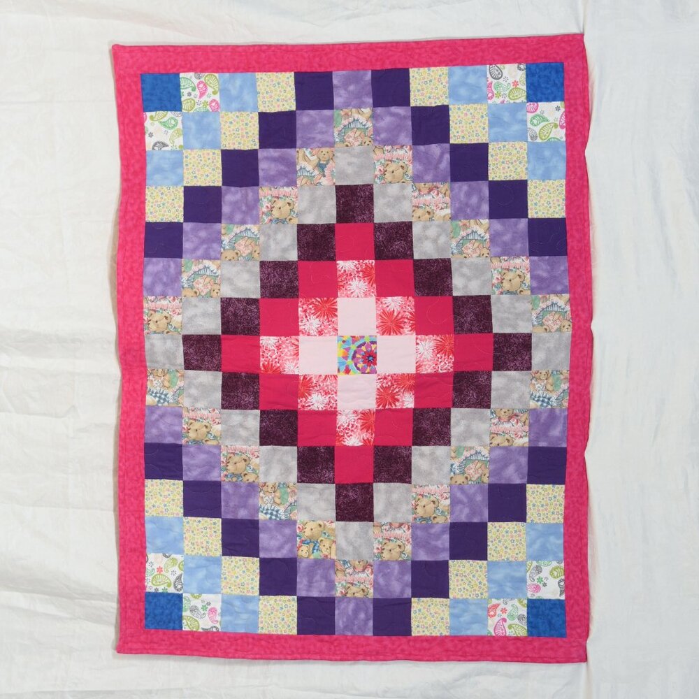 New handmade Trip Around World Baby/Child quilt Professionally machine quilted